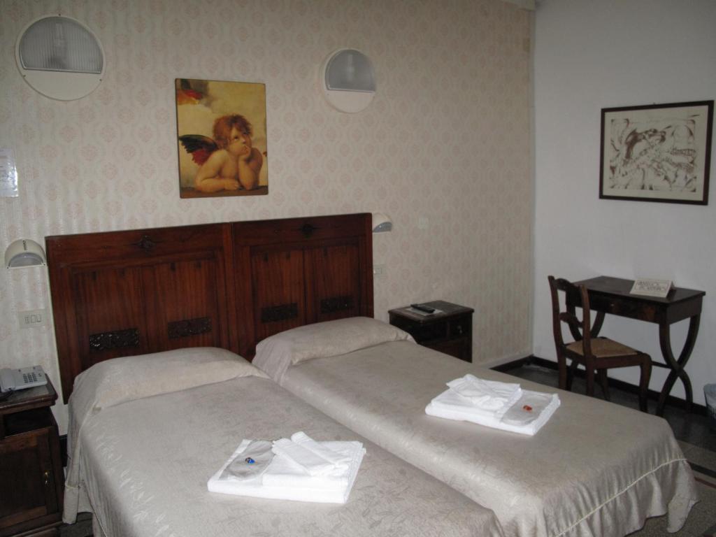 Albergo Fiorentino Sansepolcro Ruang foto